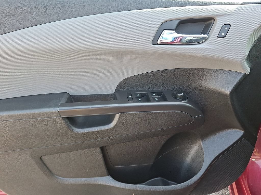 Used 2014 Chevrolet Sonic LT w/ LT Promotional Package FWD image 15