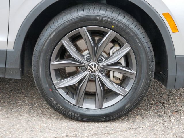 Certified 2024 Volkswagen Tiguan Wolfsburg Edition AWD/4WD image 9