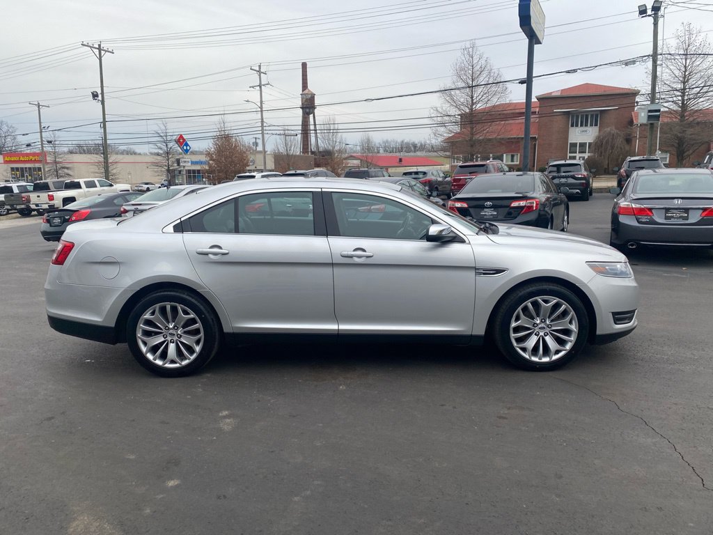 Used 2018 Ford Taurus Limited FWD image 4