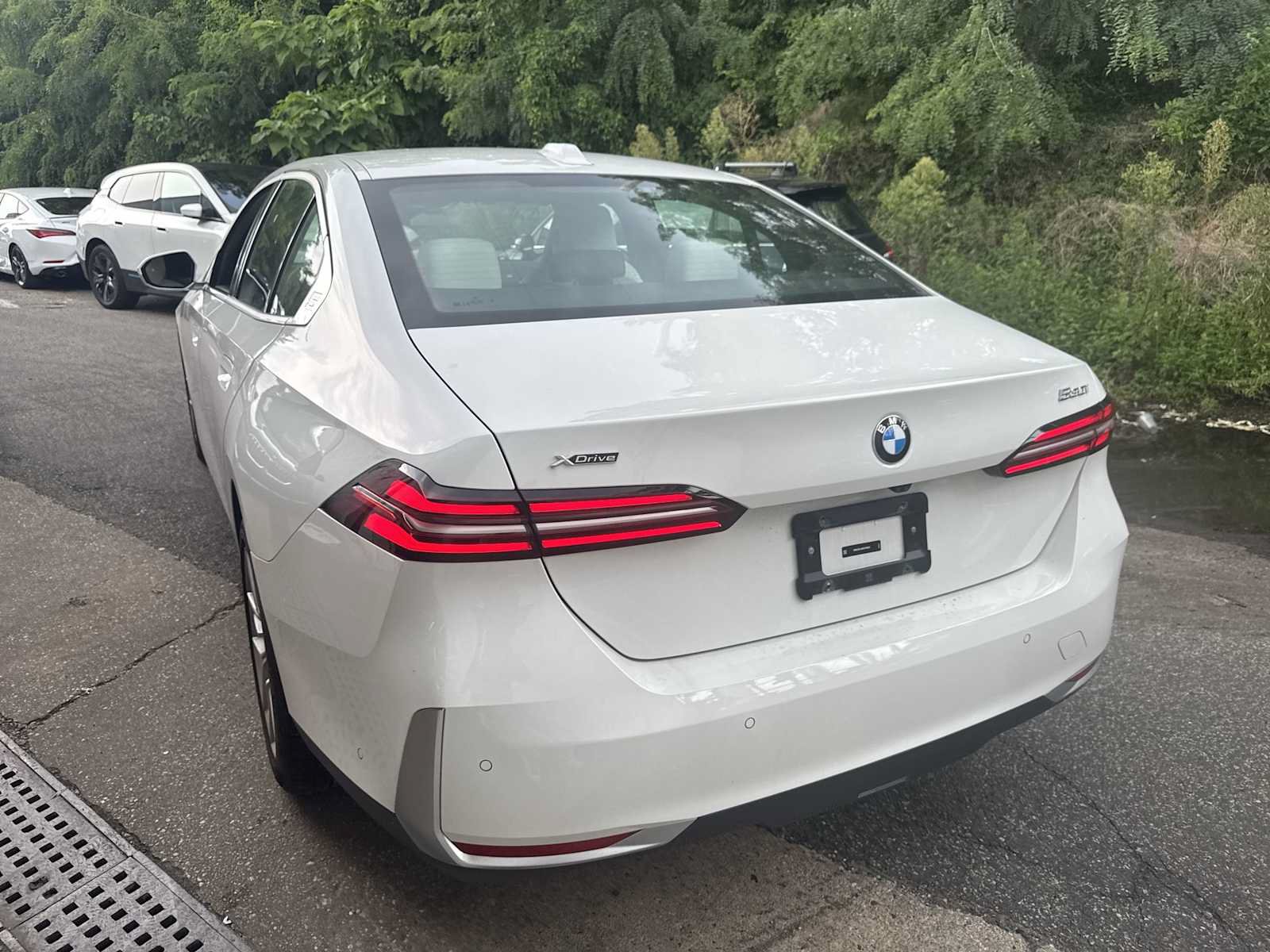 Used 2024 BMW 530i xDrive w/ Convenience Package AWD/4WD image 6