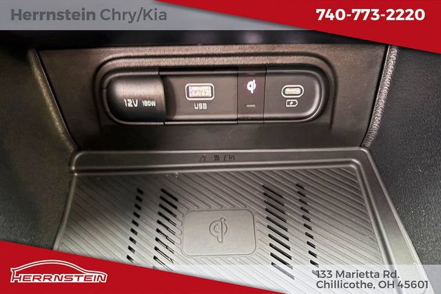 Used 2025 Kia Sportage EX AWD/4WD image 17