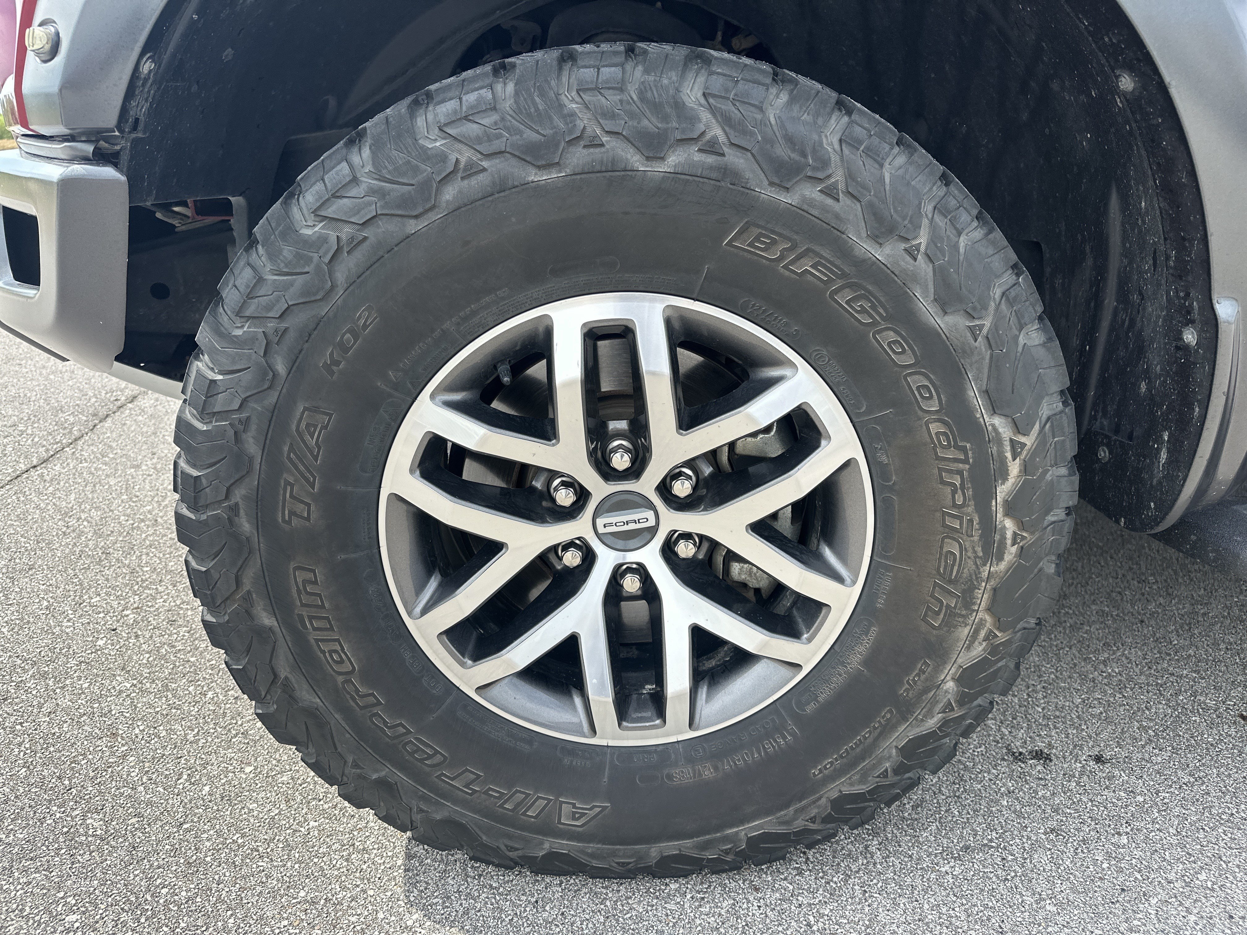 Used 2017 Ford F150 Raptor w/ Equipment Group 802A Luxury AWD/4WD image 9