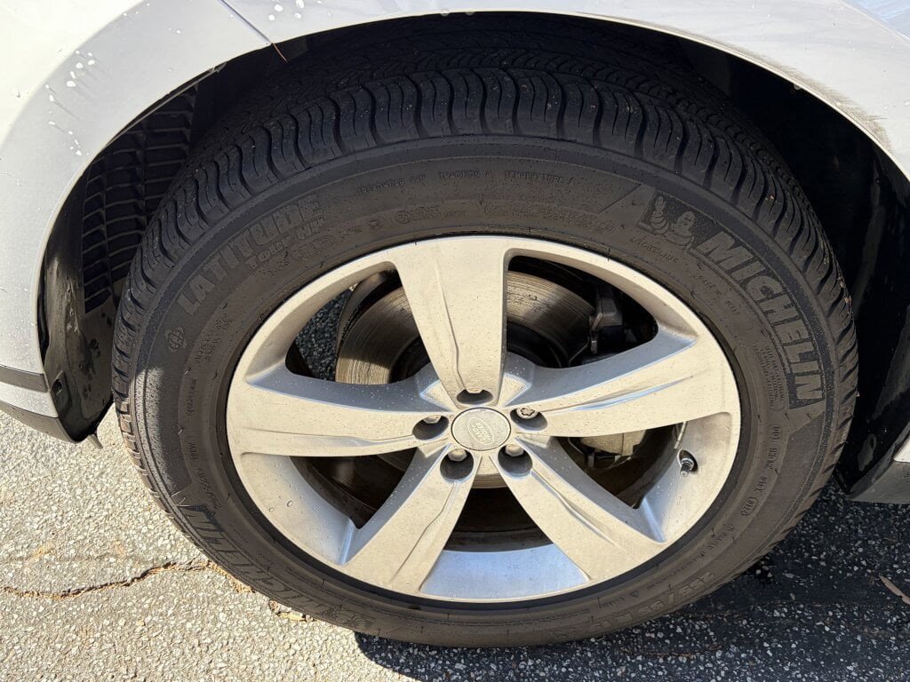 Used 2018 Land Rover Range Rover Velar S image 9