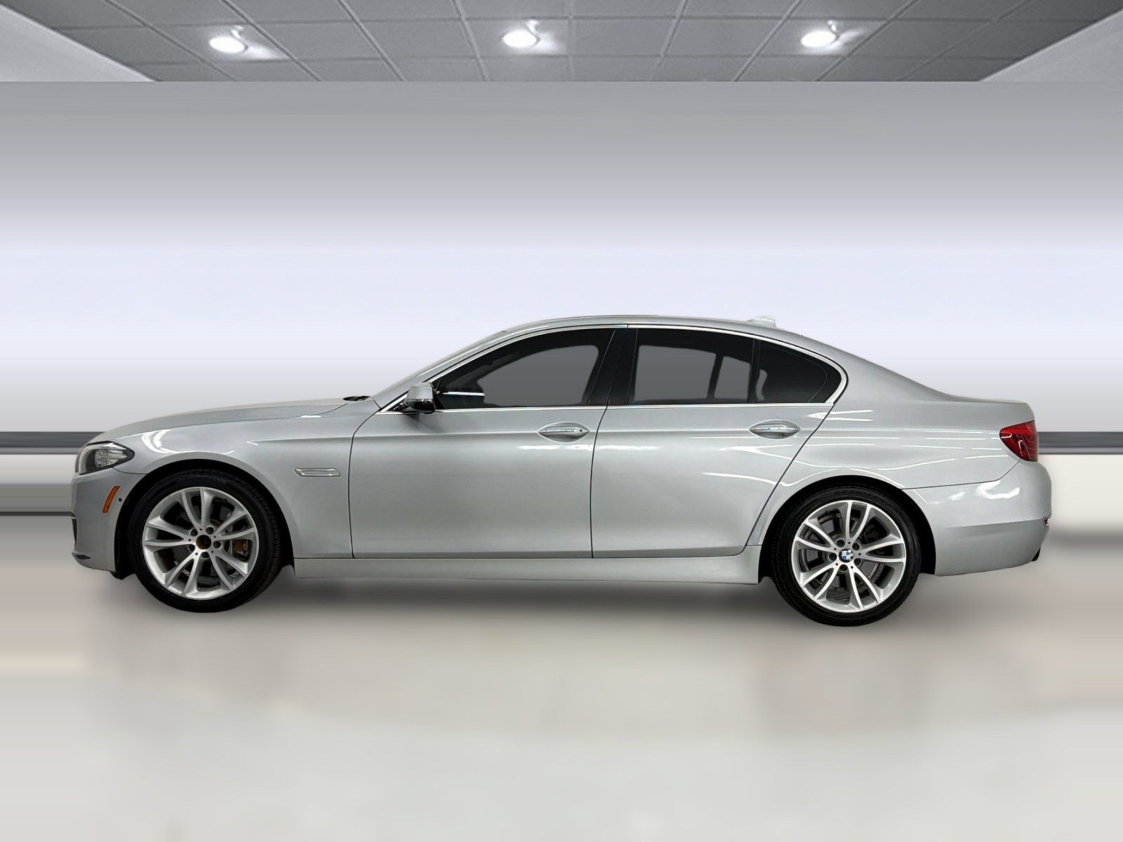 Used 2014 BMW 535i xDrive Sedan AWD/4WD image 2