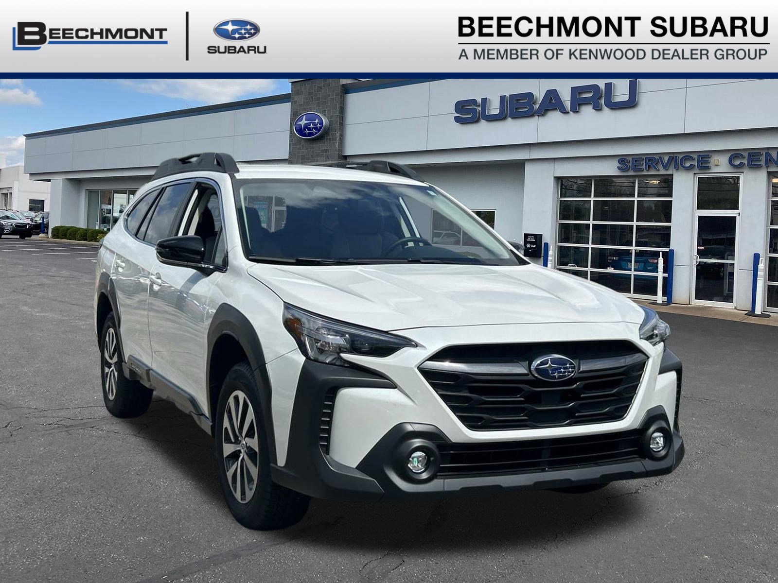 Used 2025 Subaru Outback Premium AWD/4WD image 1