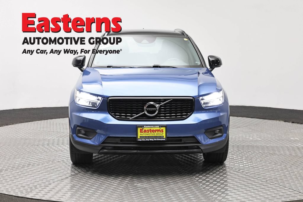 Used 2020 Volvo XC40 T5 R-Design AWD/4WD image 2