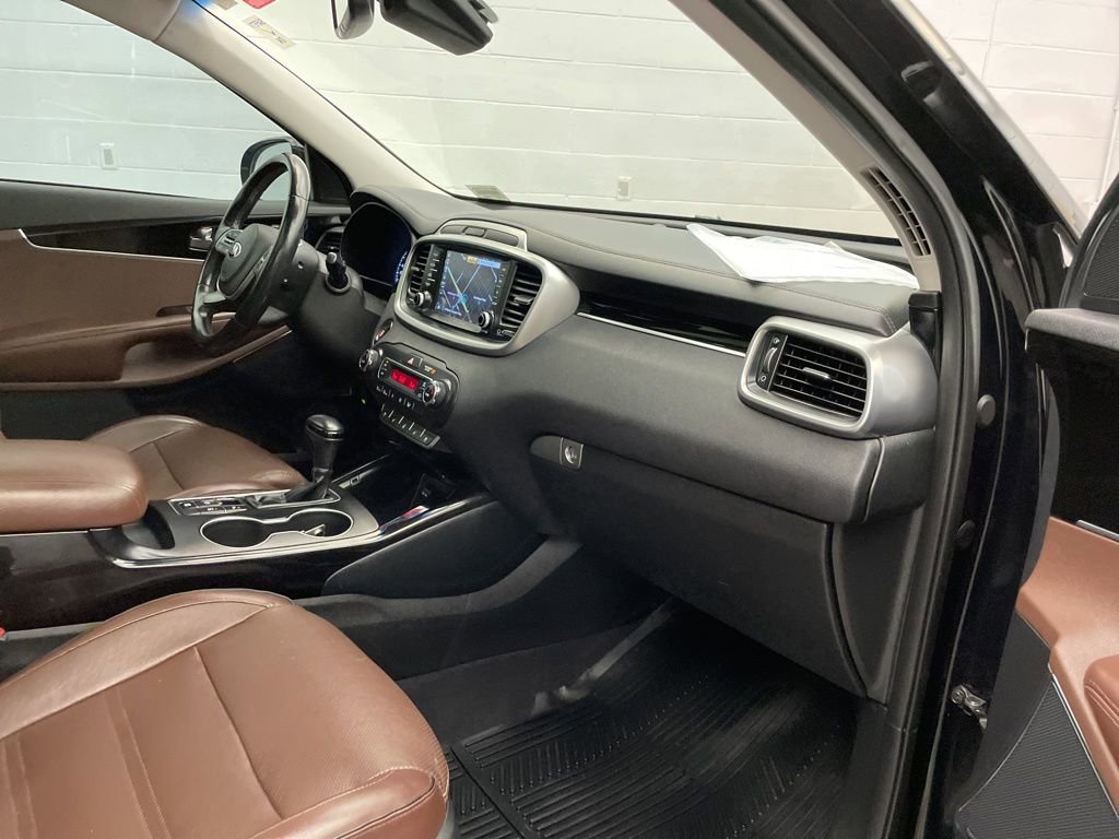 Used 2019 Kia Sorento SX w/ SX Touring Package image 27