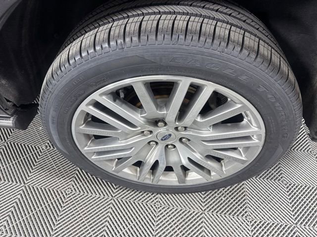 Used 2024 Ford Expedition Limited image 12