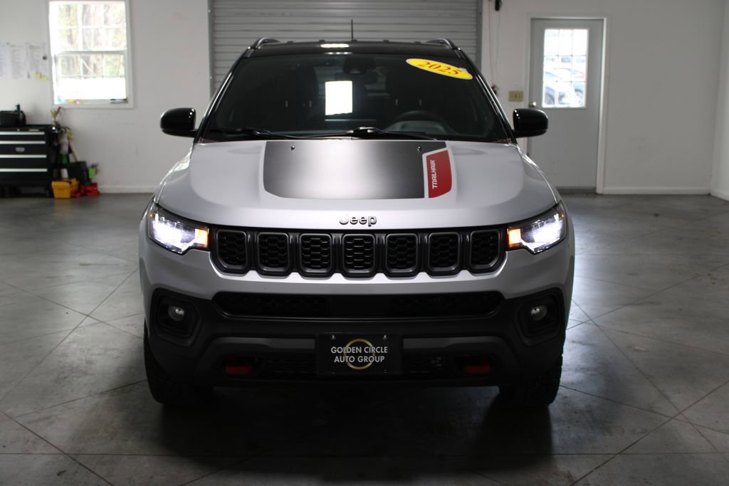 Used 2025 Jeep Compass Trailhawk image 50