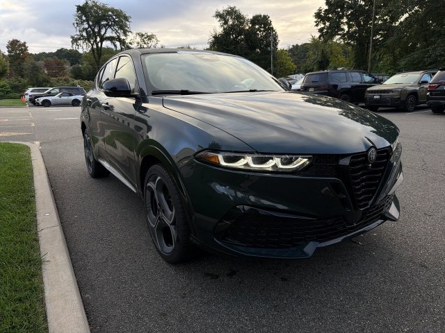 New 2026 Alfa Romeo Tonale w/ Active Assist Package AWD/4WD image 2