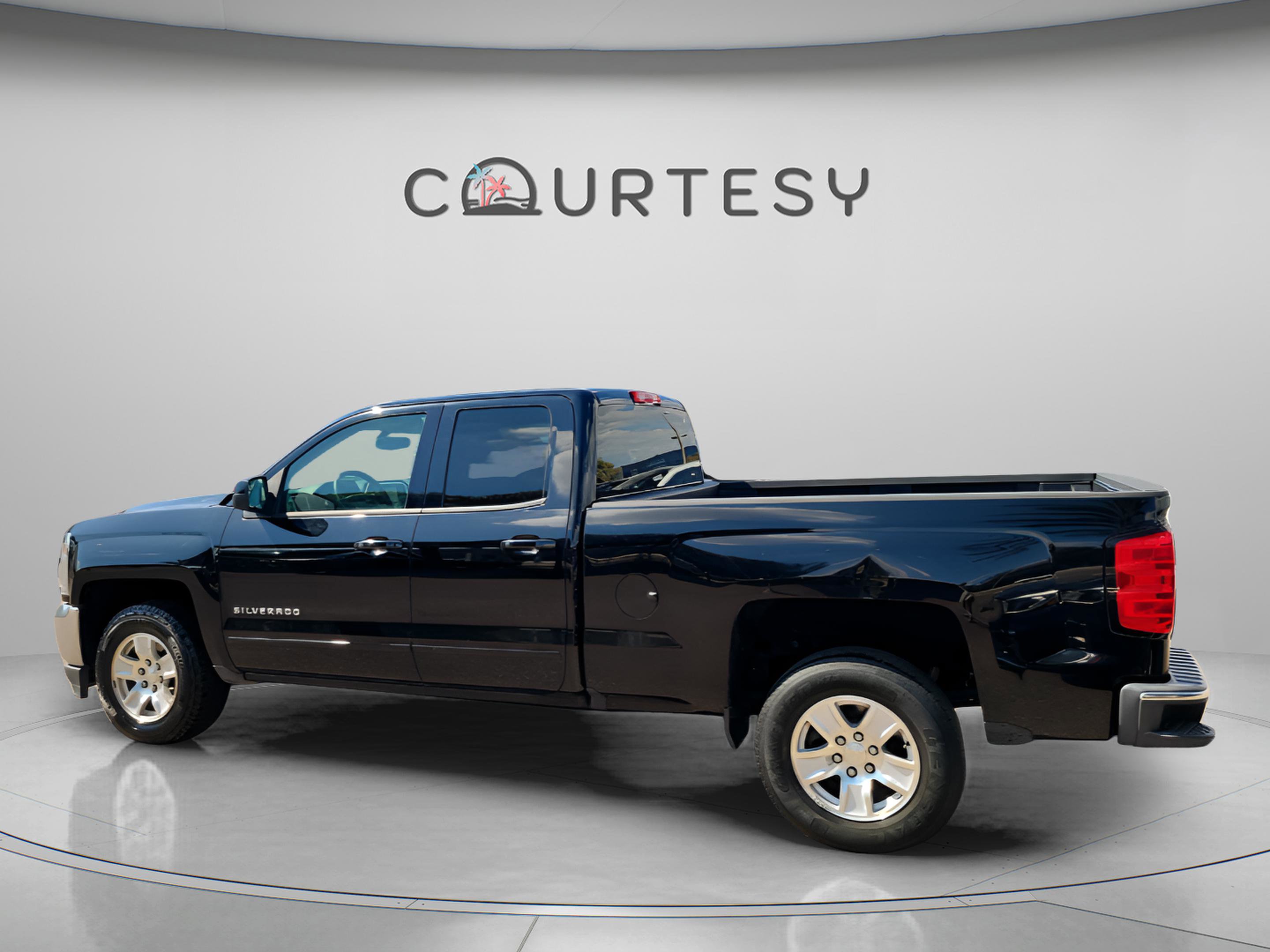 Used 2019 Chevrolet Silverado 1500 LT image 3