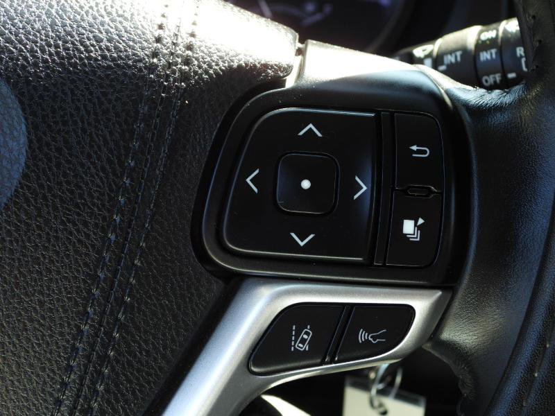 Used 2017 Toyota Highlander Plus image 74