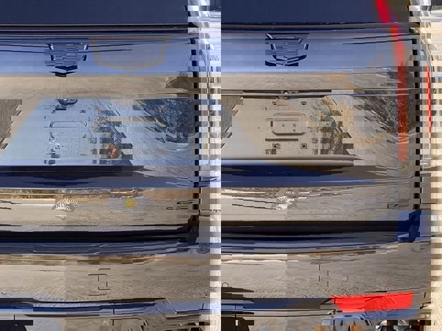 Used 2024 Cadillac Escalade ESV V image 6