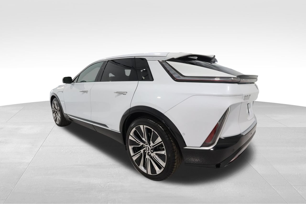 Certified 2026 Cadillac Lyriq Signature Luxury w/ Nappa Leather Package AWD/4WD image 2