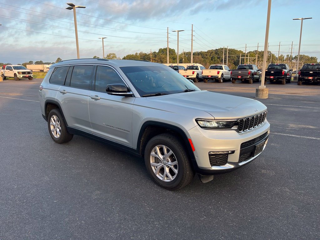 Used 2022 Jeep Grand Cherokee L Limited w/ Luxury Tech Group II AWD/4WD image 15