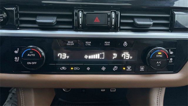 Used 2025 Nissan Pathfinder Platinum image 19