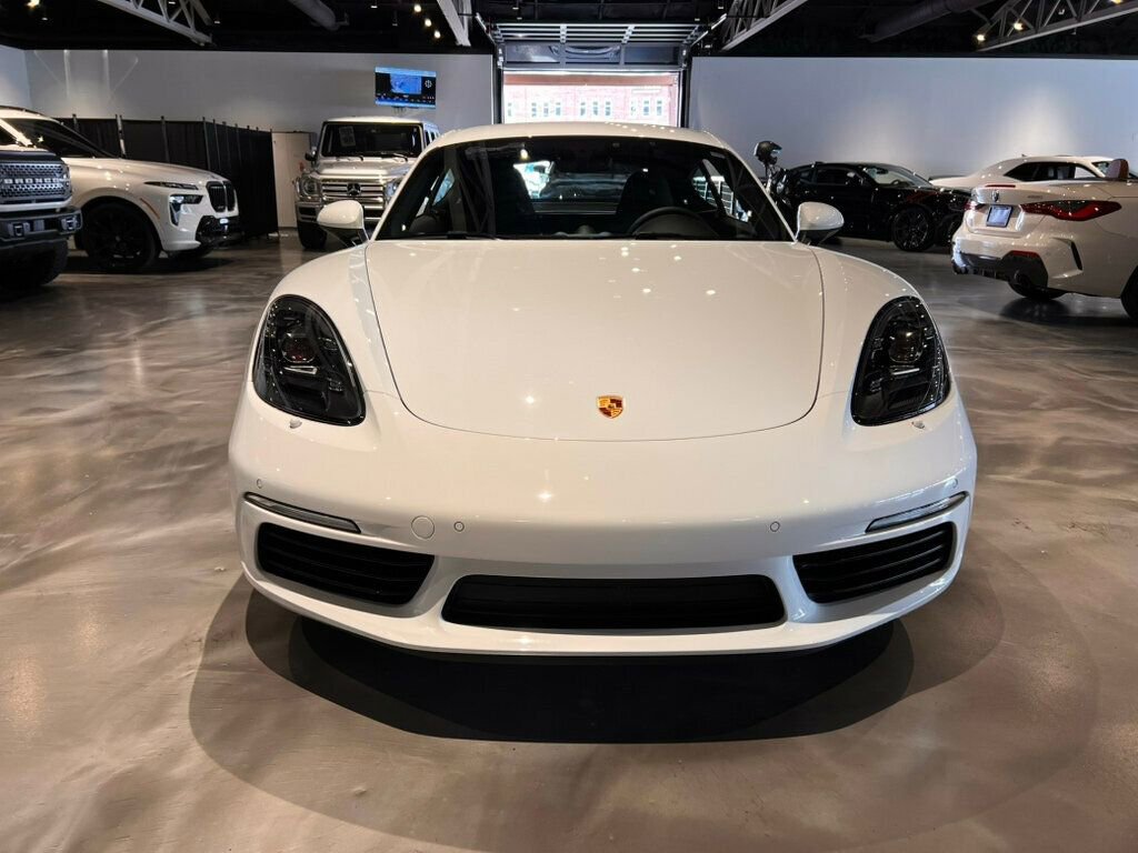 Used 2025 Porsche 718 Cayman w/ Sport Chrono Package image 8