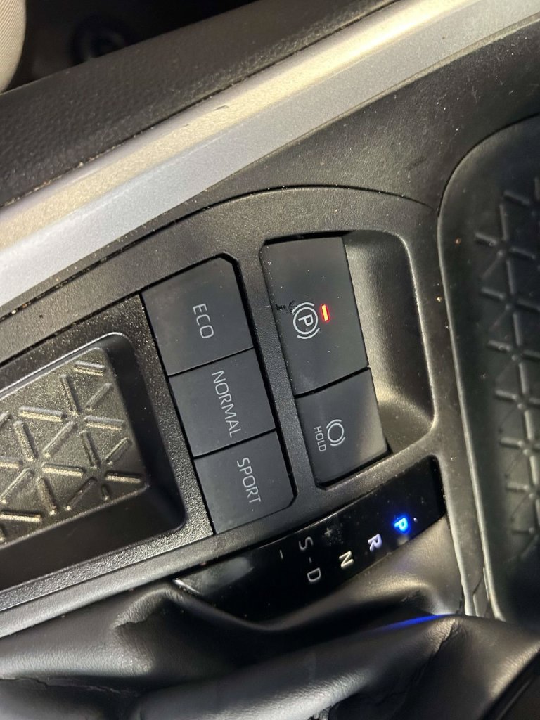 Certified 2024 Toyota RAV4 XLE FWD image 23