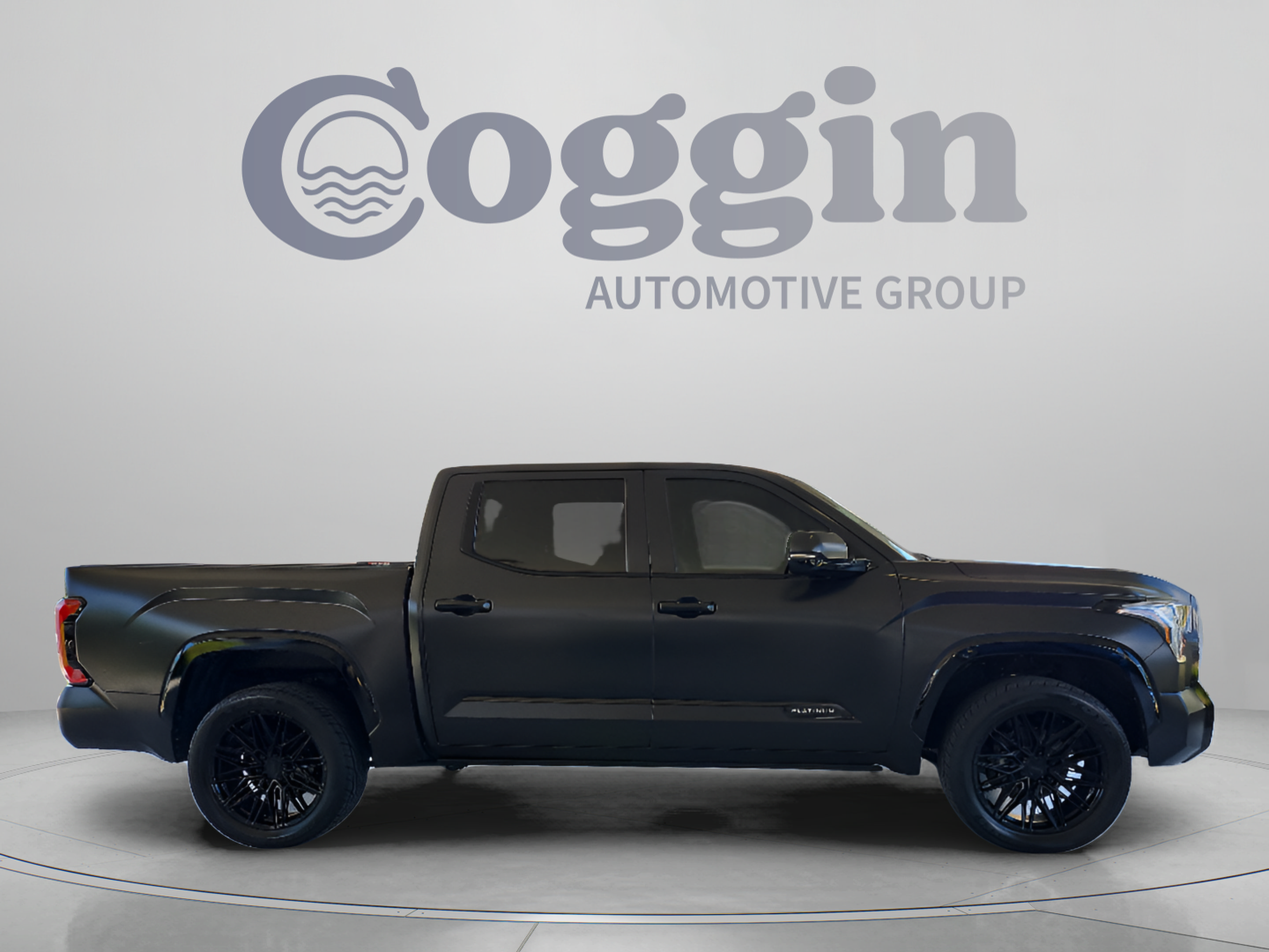 Used 2023 Toyota Tundra Platinum AWD/4WD image 6