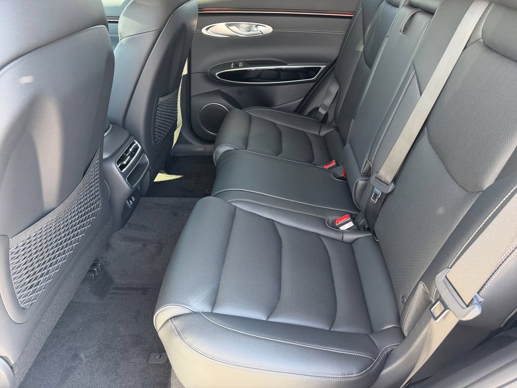 New 2026 Genesis GV70 2.5T AWD/4WD image 12