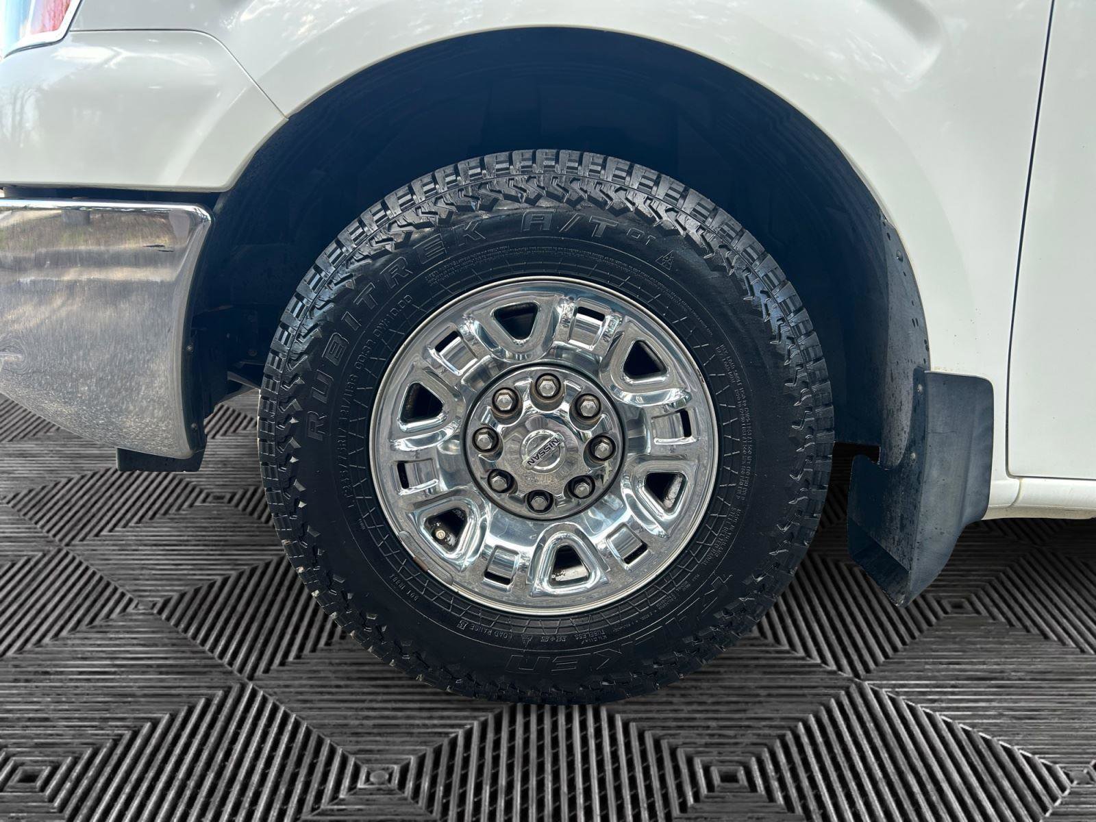 Used 2015 Nissan NV 3500 SL w/ Technology Package image 14