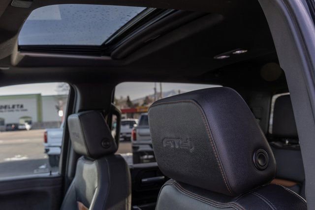 Used 2023 GMC Sierra 2500 AT4 w/ AT4 Premium Plus Package AWD/4WD image 10