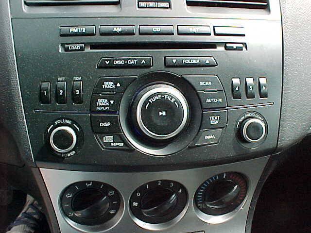 Used 2011 MAZDA MAZDA3 i Touring FWD image 20
