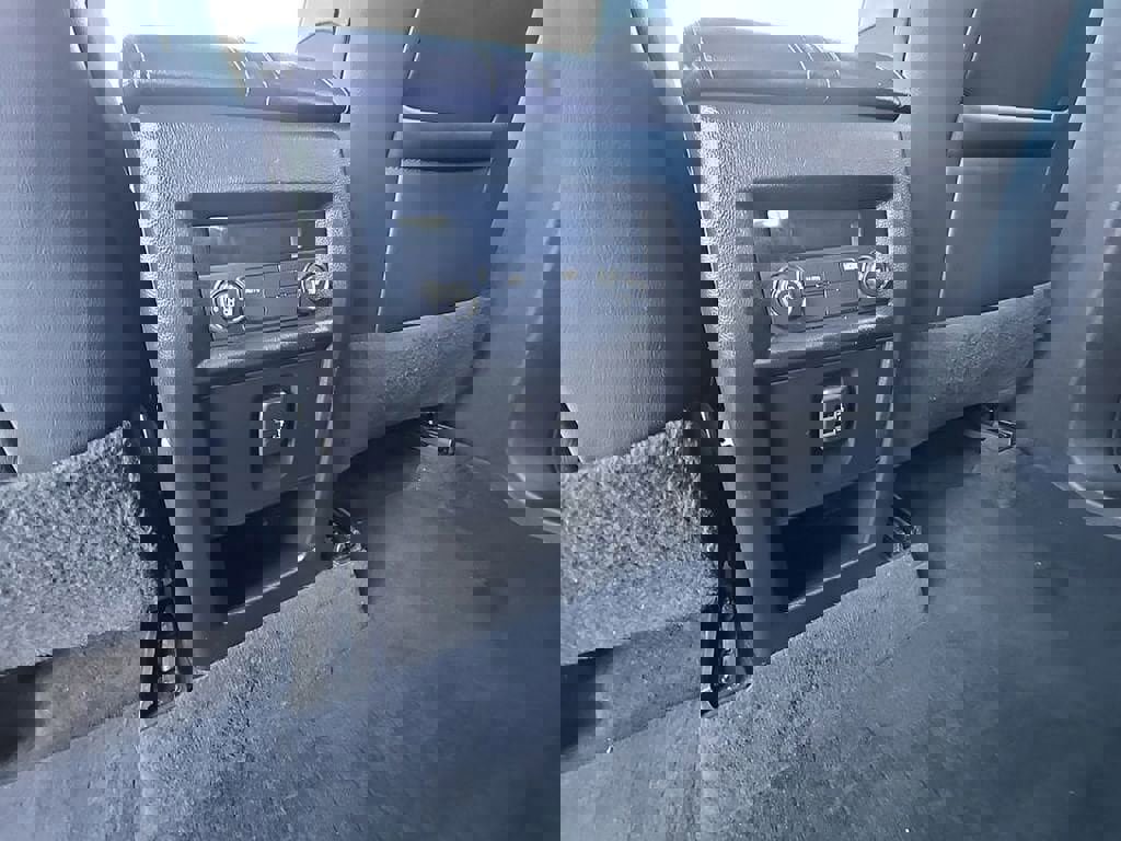 Used 2023 Chevrolet Traverse LT image 26