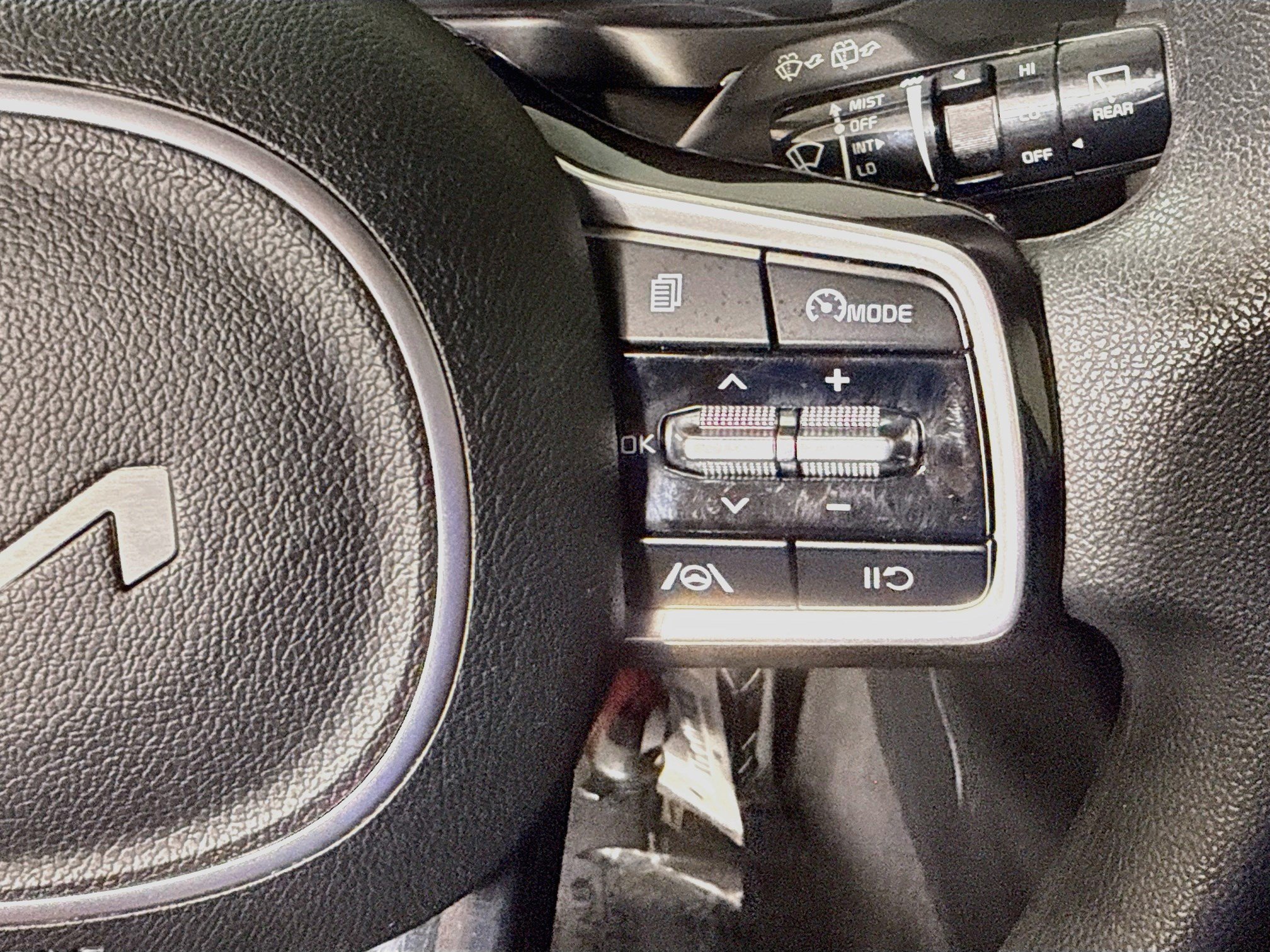 Used 2023 Kia Sorento LX AWD/4WD image 15