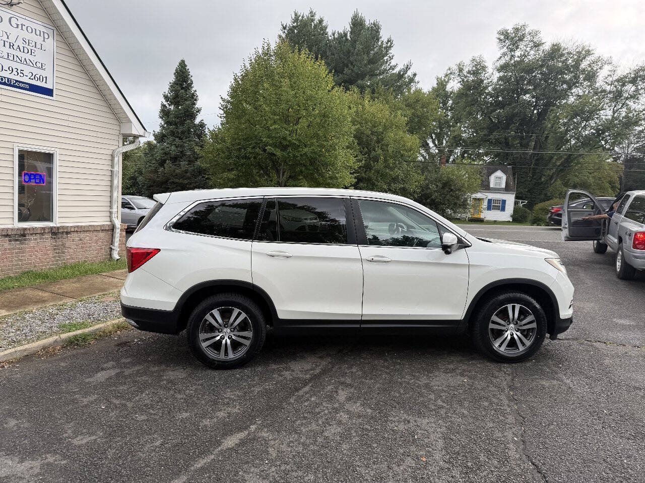 Used 2018 Honda Pilot EX-L image 8