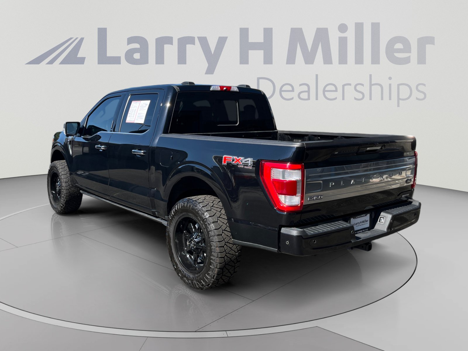 Used 2023 Ford F150 Platinum w/ FX4 Off-Road Package AWD/4WD image 3