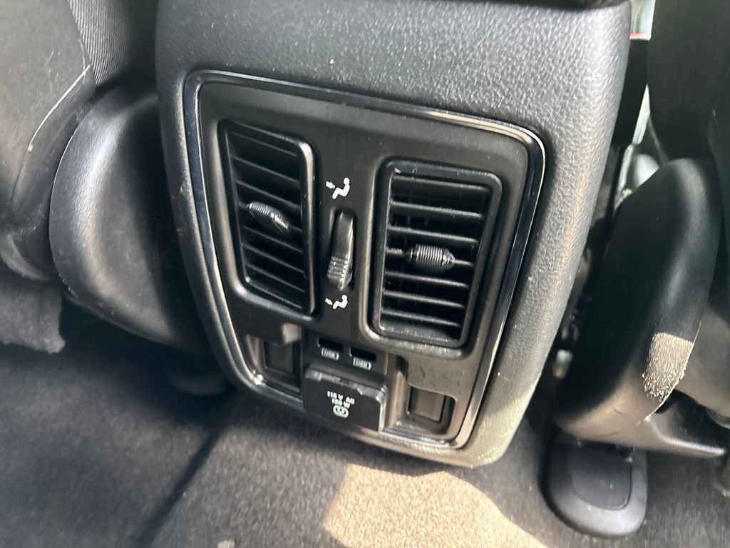 Used 2022 Jeep Grand Cherokee Limited AWD/4WD image 15