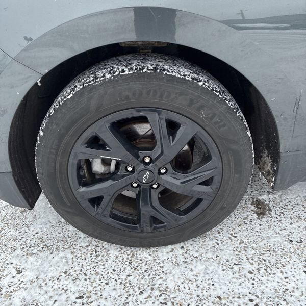 Used 2018 Chevrolet Equinox LT w/ Sun & Infotainment Package image 10