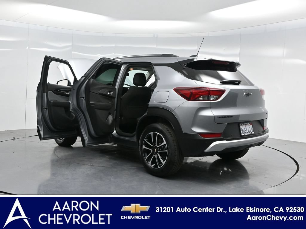 New 2025 Chevrolet TrailBlazer LT w/ Convenience Package FWD image 41