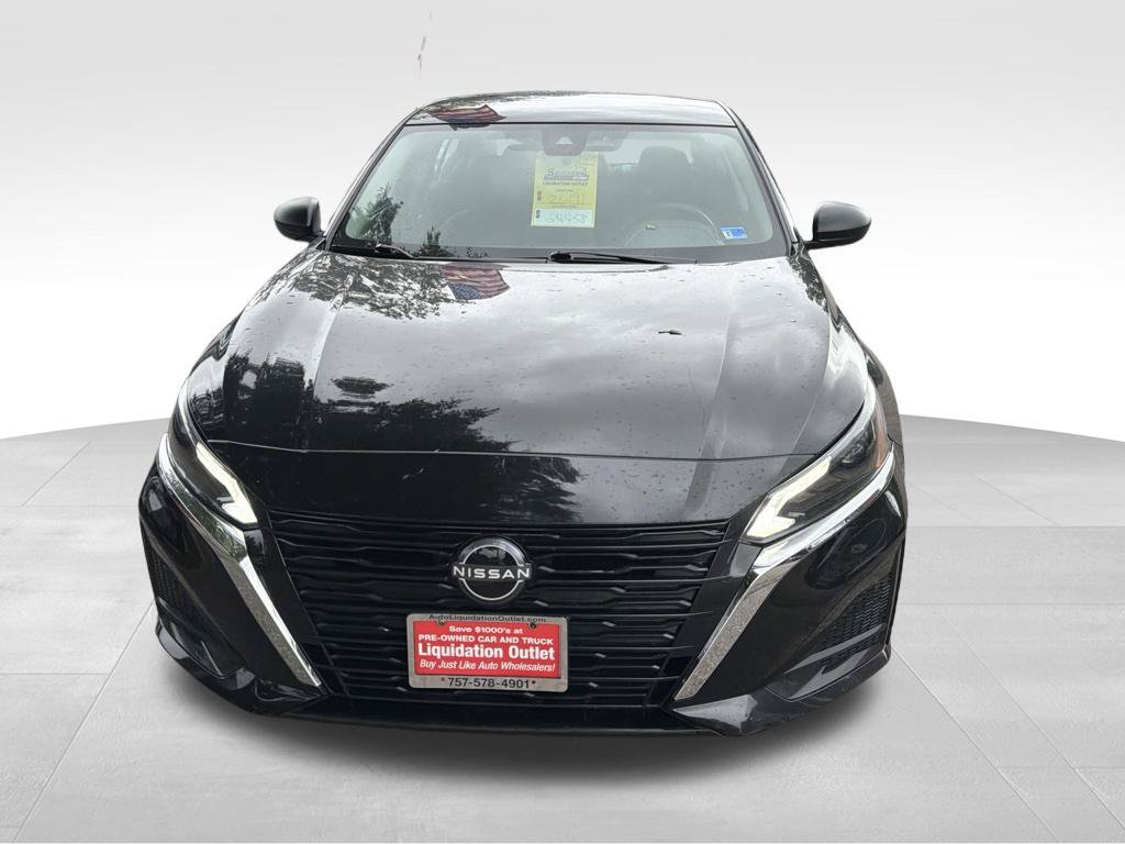 Used 2025 Nissan Altima 2.5 SV AWD/4WD image 2