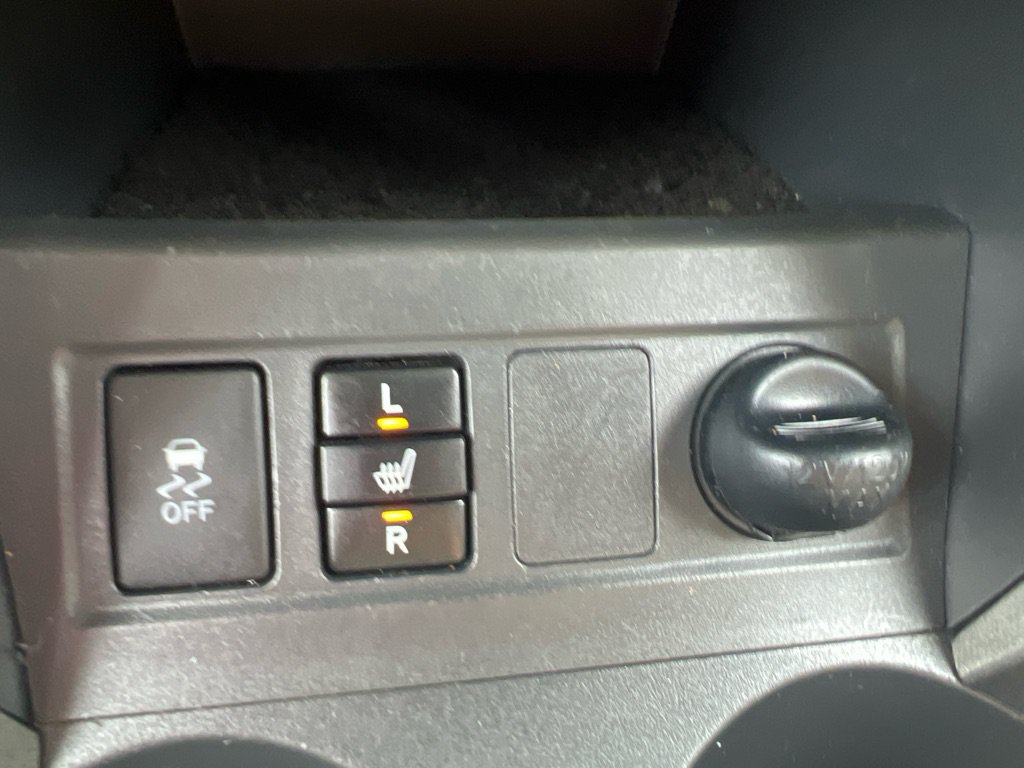 Used 2010 Toyota RAV4 Limited AWD/4WD image 27