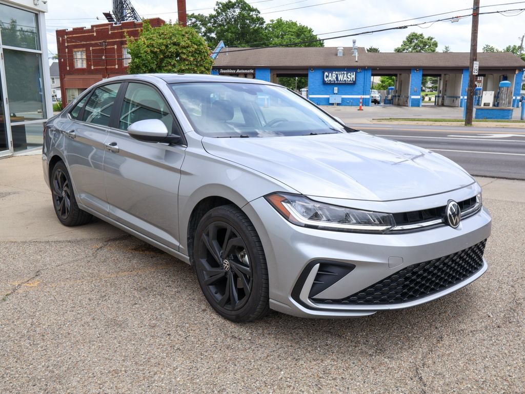 Certified 2026 Volkswagen Jetta SE w/ Black Wheel Package FWD image 7