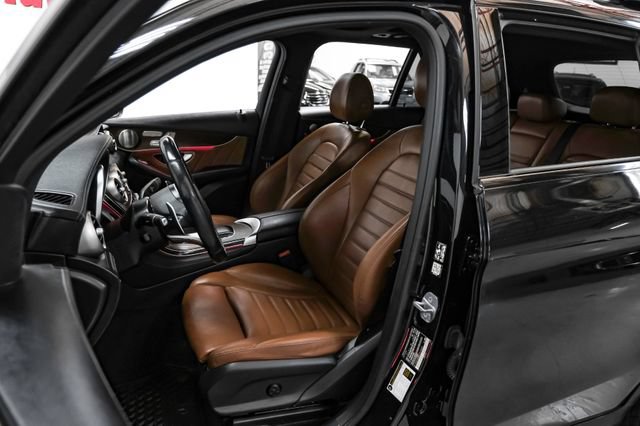 Used 2020 Mercedes-Benz GLC 43 AMG 4MATIC image 27