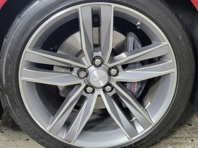 Used 2017 Chevrolet Camaro SS RWD image 10