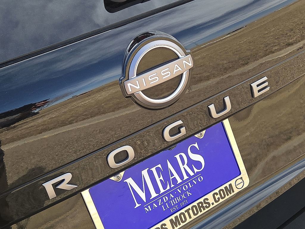 Used 2024 Nissan Rogue SV image 11