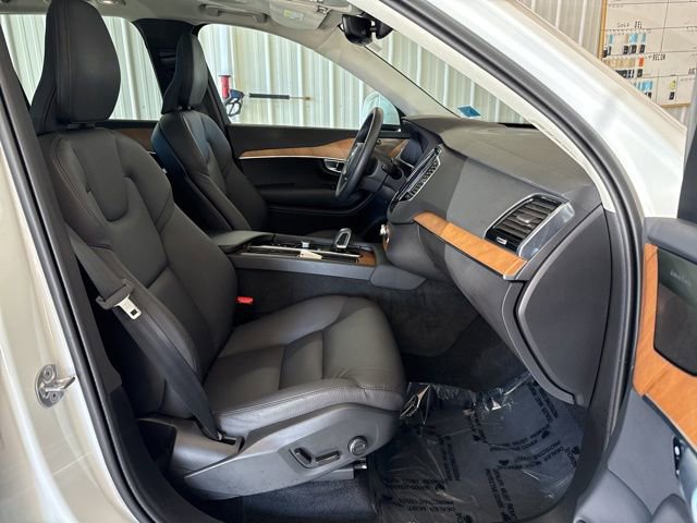 Certified 2024 Volvo XC90 T8 Plus w/ Protection Package Premier image 19
