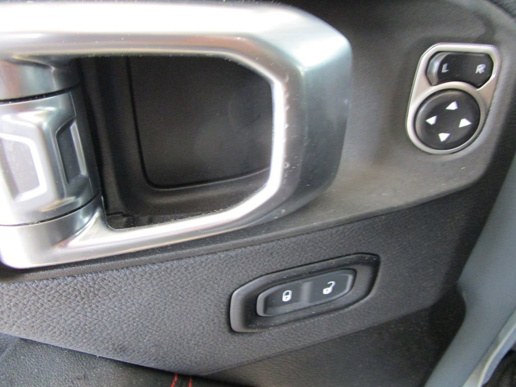 Used 2024 Jeep Wrangler Unlimited Rubicon image 31