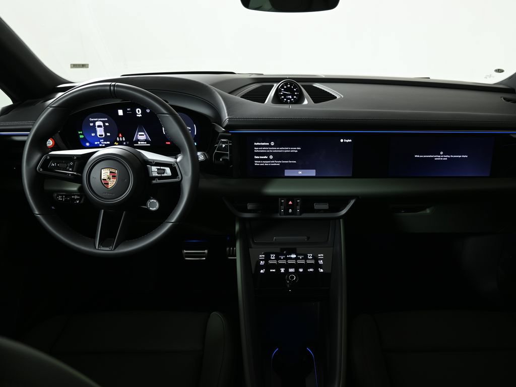 Used 2025 Porsche Macan 4S Electric AWD/4WD image 16