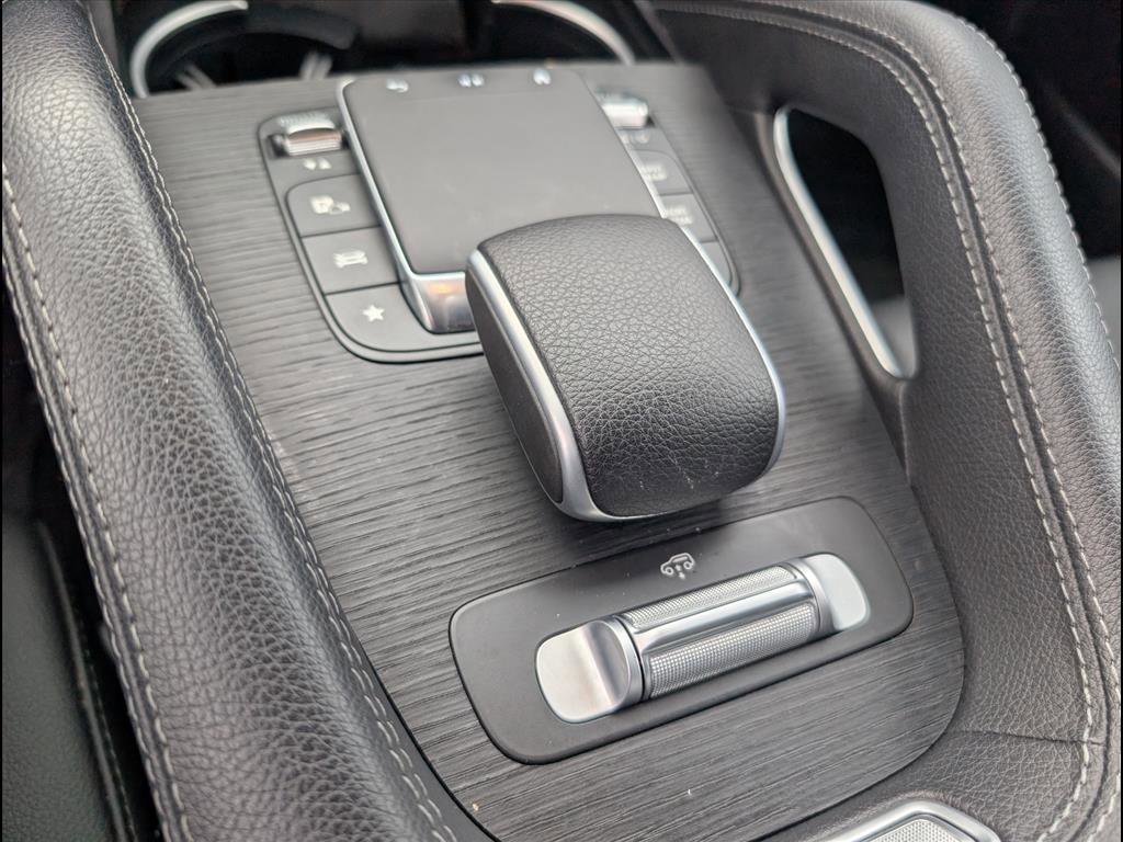 Used 2024 Mercedes-Benz GLS 450 4MATIC image 16