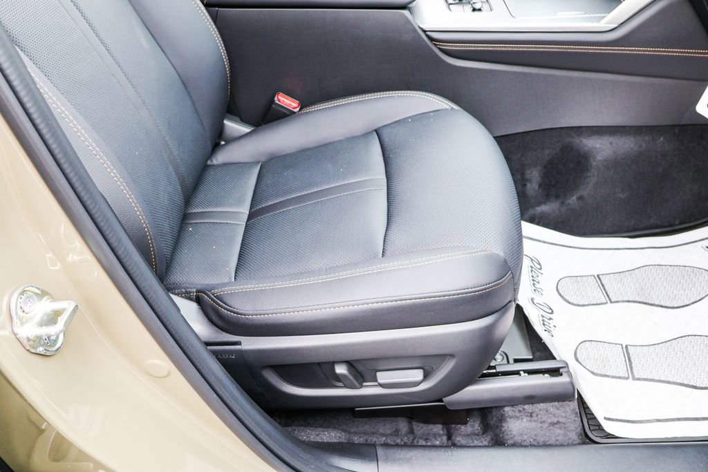 Used 2025 MAZDA CX-70 Plug-In Hybrid w/ Premium Pkg image 55