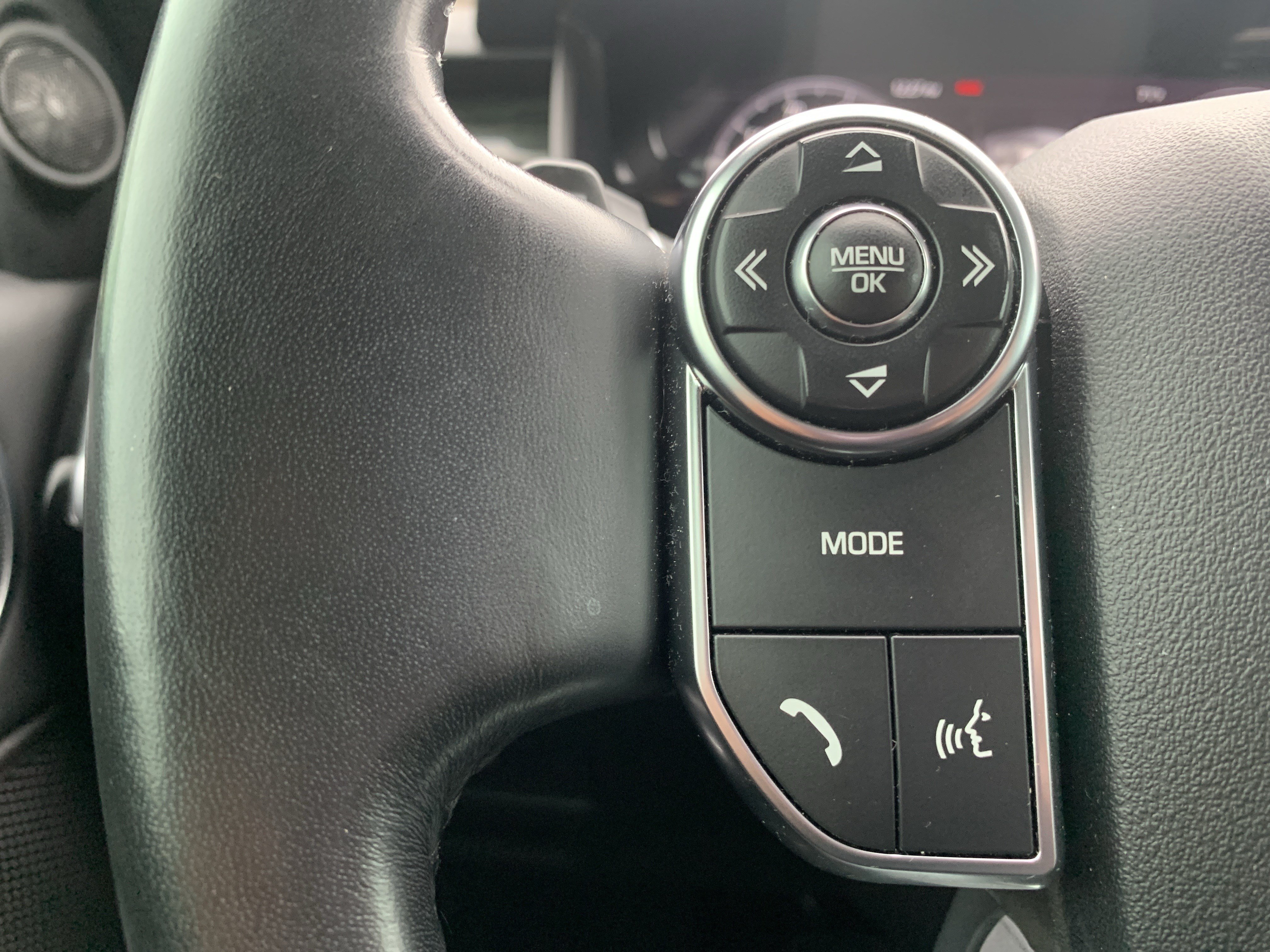 Used 2018 Land Rover Discovery HSE Luxury AWD/4WD image 19