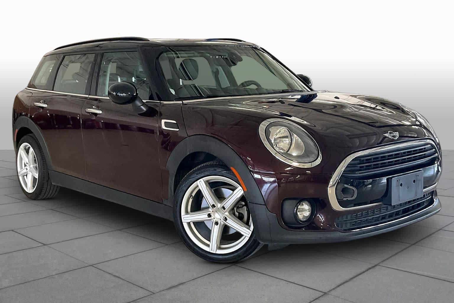 Used 2016 MINI Cooper Clubman FWD image 2