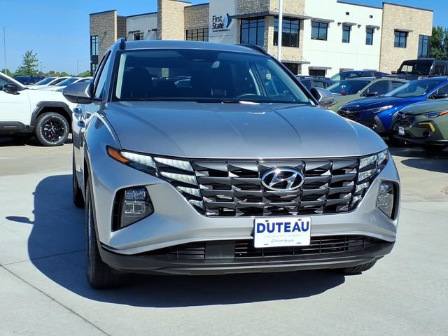 Used 2023 Hyundai Tucson SEL FWD image 2