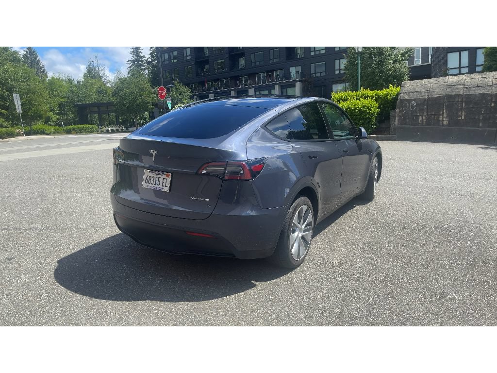 Used 2023 Tesla Model Y Long Range AWD/4WD image 5