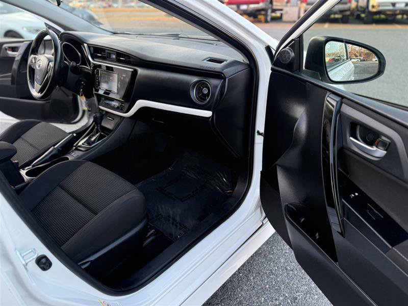 Used 2017 Toyota Corolla iM w/ Carpet Mat Package image 12
